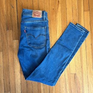 Levi’s 720 High Rise Skinny, Size 26